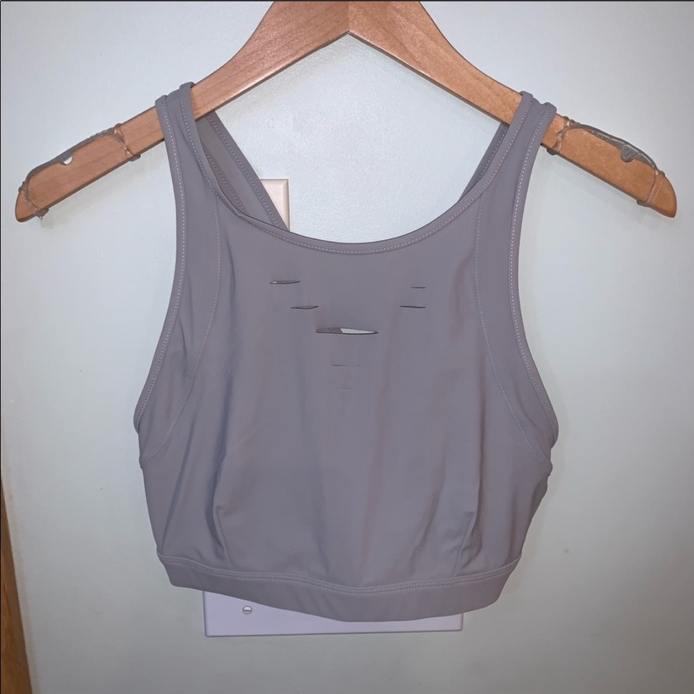 Alo Yoga - Ripped warrior bra (NWT)